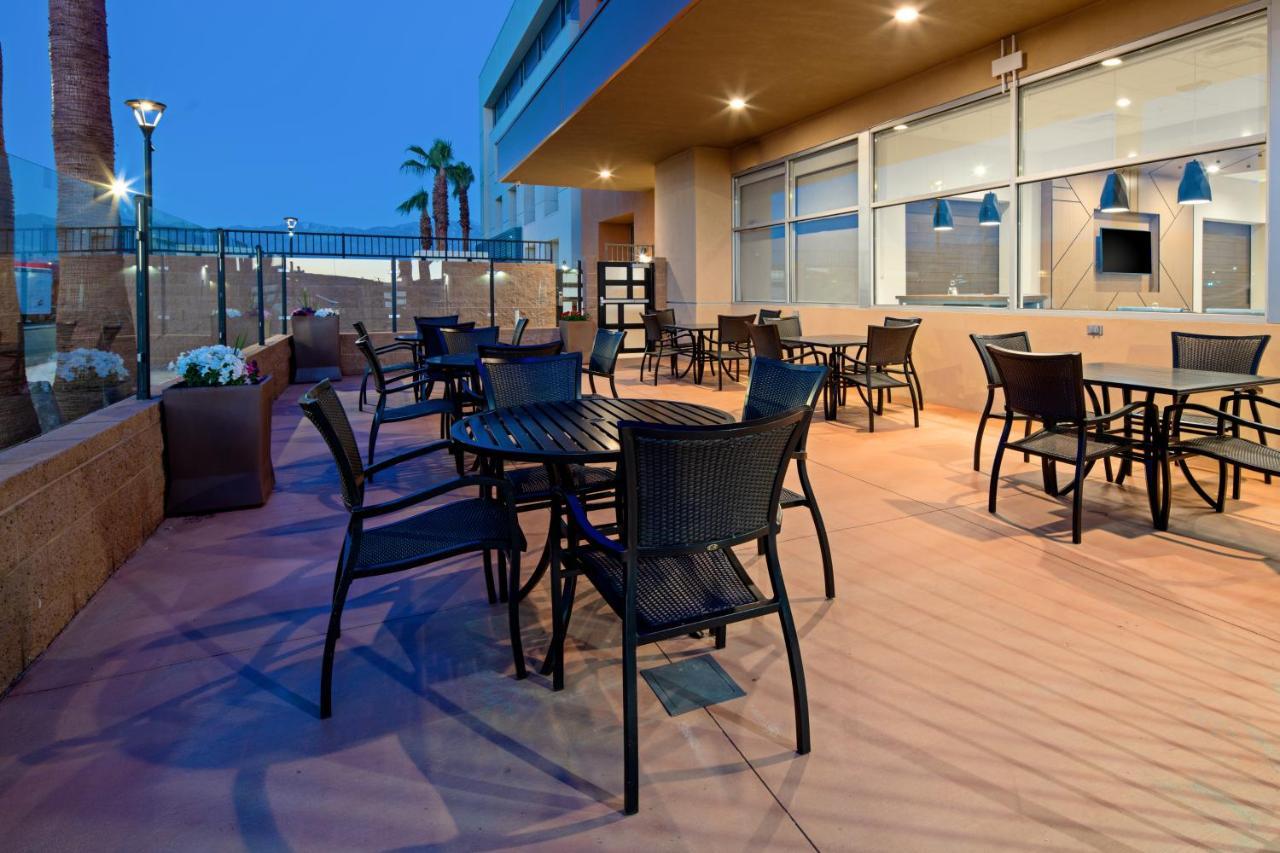 Holiday Inn Express & Suites Palm Desert - Millennium By Ihg Extérieur photo