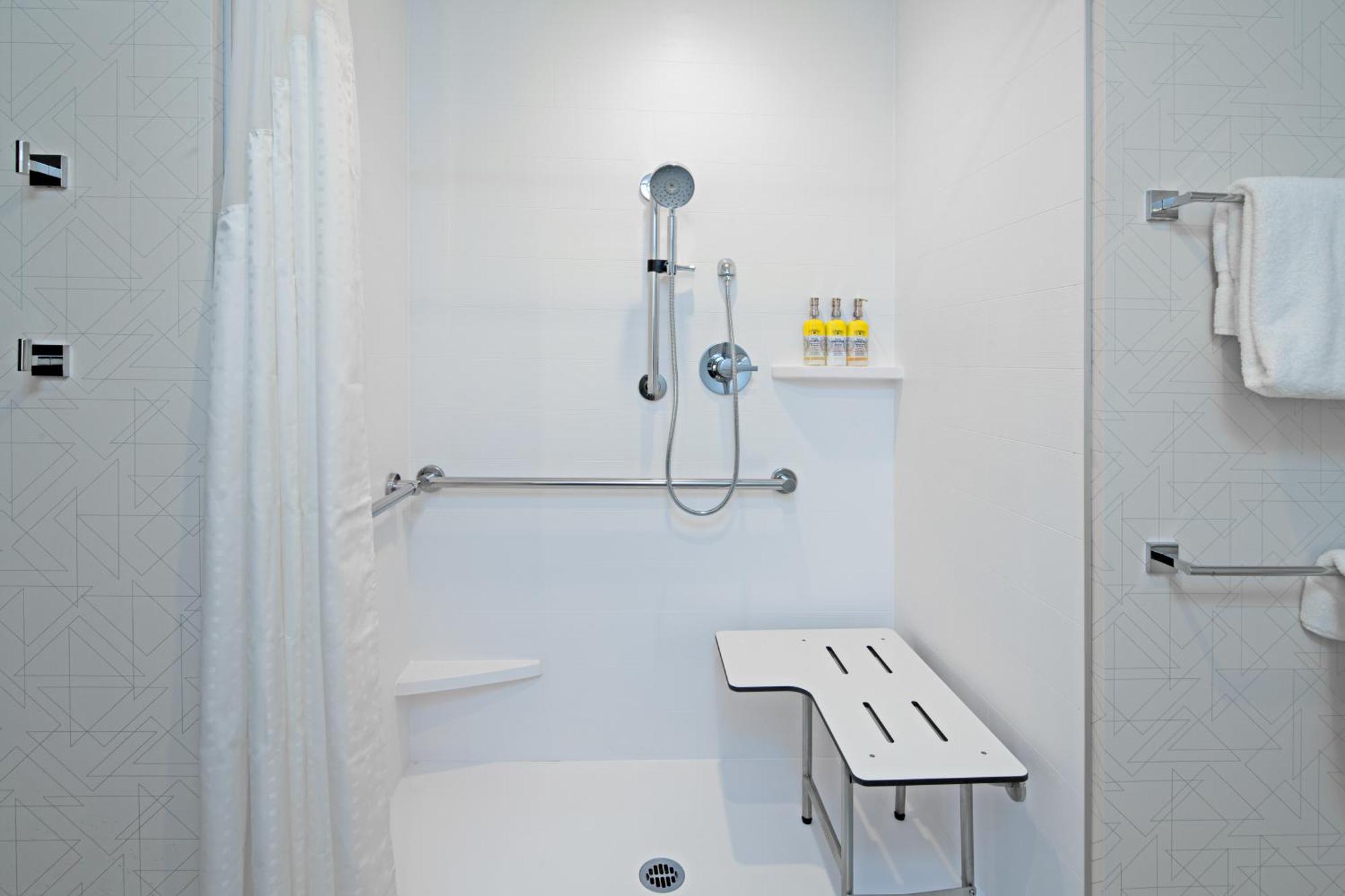 Holiday Inn Express & Suites Palm Desert - Millennium By Ihg Extérieur photo